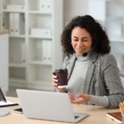 Konsultasi Bisnis Online untuk Akselerasi UKM dan Korporasi